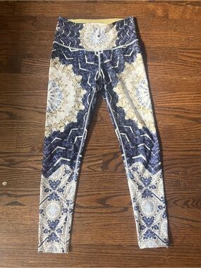 Wolven Reverie yoga leggings XS
